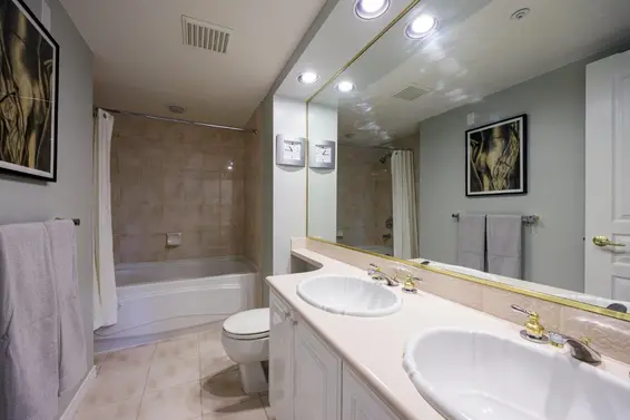 201 1140 Strathaven Drive, North Vancouver For Sale - image 15