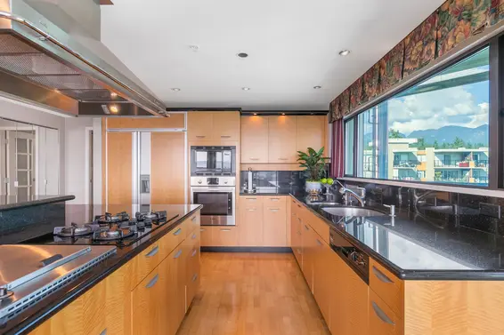 600 1689 Duchess Avenue, West Vancouver For Sale - image 6