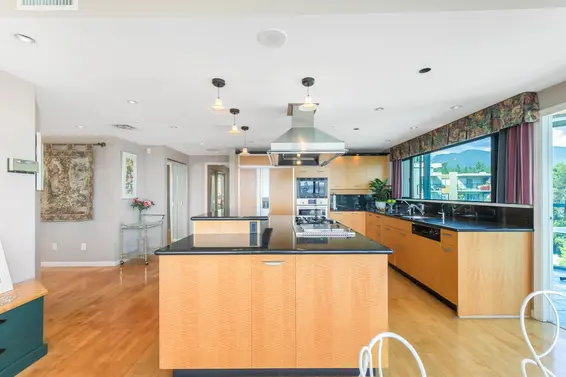 600 1689 Duchess Avenue, West Vancouver For Sale - image 7