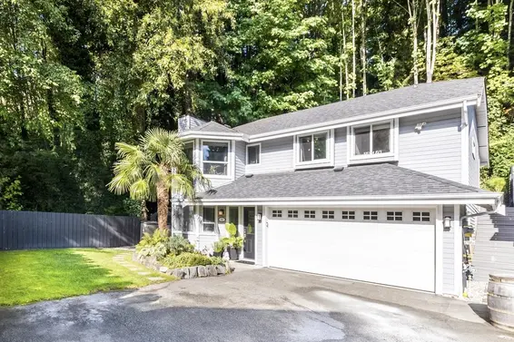 621 Seymour Court, North Vancouver