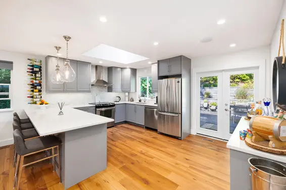 621 Seymour Court, North Vancouver For Sale - image 13