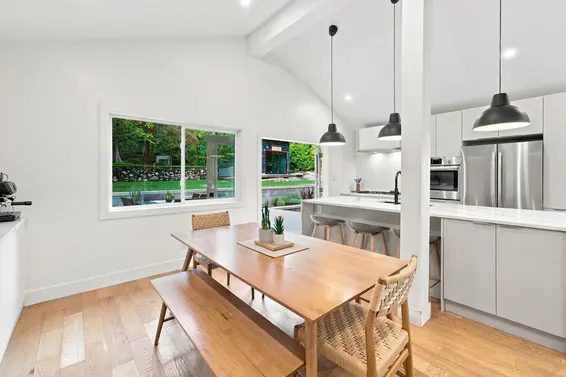 4646 Cove Cliff Road, North Vancouver For Sale - image 11