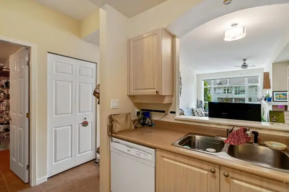 304 3600 Windcrest Drive, North Vancouver For Sale - image 6