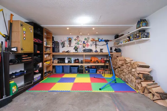 829 Old Lillooet Road, North Vancouver For Sale - image 31