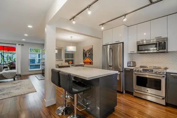 17 900 West 17Th Street, North Vancouver For Sale - image 11
