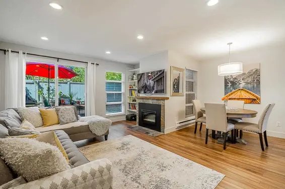 17 900 West 17Th Street, North Vancouver For Sale - image 2