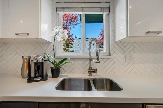 17 900 West 17Th Street, North Vancouver For Sale - image 5