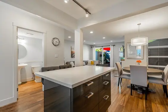 17 900 West 17Th Street, North Vancouver For Sale - image 8