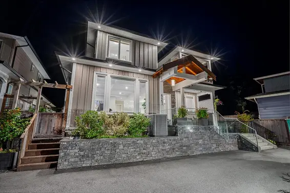 6467 Wellington Avenue, West Vancouver