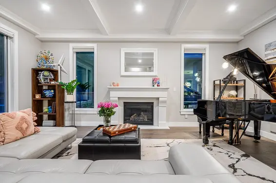 6467 Wellington Avenue, West Vancouver For Sale - image 4