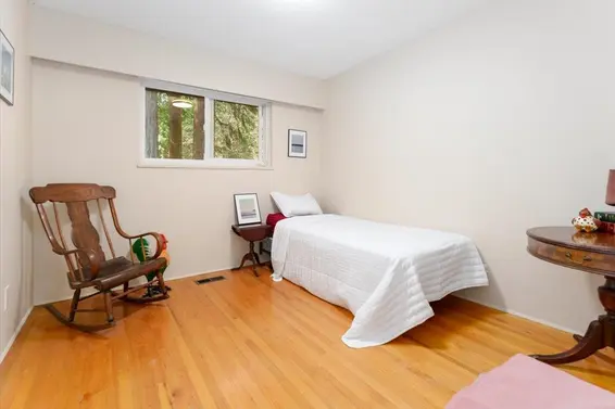 4347 Ruth Crescent, North Vancouver For Sale - image 13