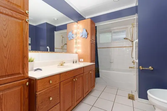 4347 Ruth Crescent, North Vancouver For Sale - image 16
