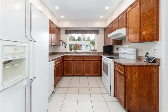 4347 Ruth Crescent, North Vancouver For Sale - image 7