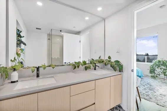 11 528 East 2nd Street, North Vancouver For Sale - image 34