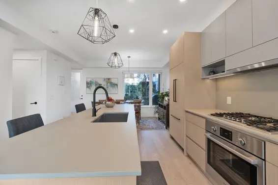 11 528 East 2nd Street, North Vancouver For Sale - image 8