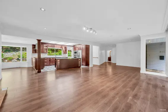 341 Rabbit Lane, West Vancouver For Sale - image 3