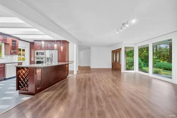341 Rabbit Lane, West Vancouver For Sale - image 4