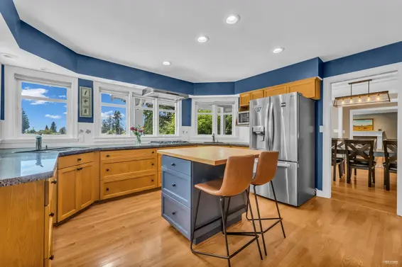 3250 Colwood Drive, North Vancouver For Sale - image 13