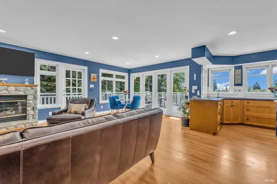 3250 Colwood Drive, North Vancouver For Sale - image 17