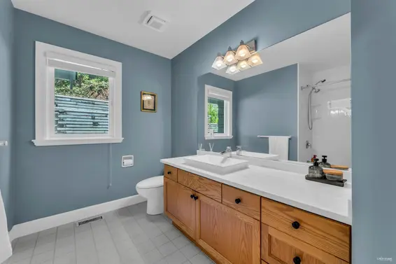 3250 Colwood Drive, North Vancouver For Sale - image 27
