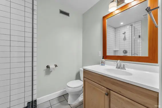 3250 Colwood Drive, North Vancouver For Sale - image 37