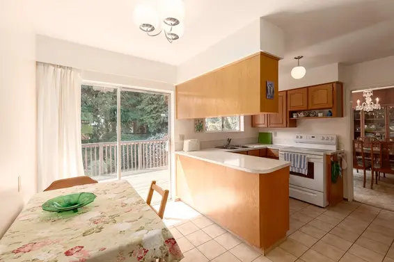 1715 Ross Road, North Vancouver For Sale - image 11