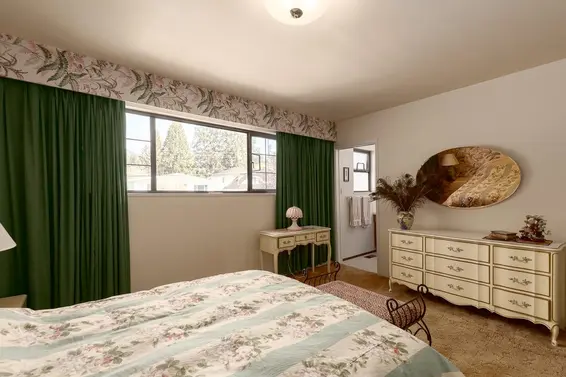 1715 Ross Road, North Vancouver For Sale - image 19