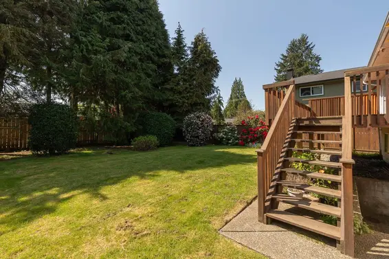 1715 Ross Road, North Vancouver For Sale - image 30