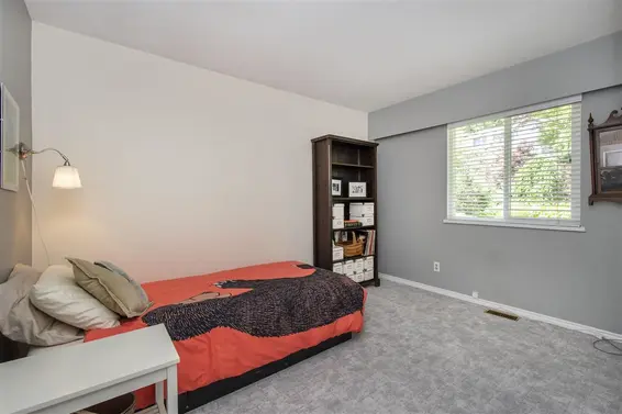 4566 Meadowbank Close, North Vancouver For Sale - image 17