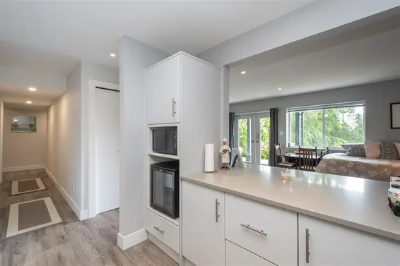 4566 Meadowbank Close, North Vancouver For Sale - image 30