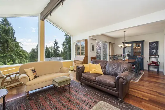 4566 Meadowbank Close, North Vancouver For Sale - image 4