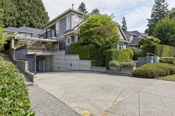 2133 Gordon Avenue, West Vancouver For Sale - image 33