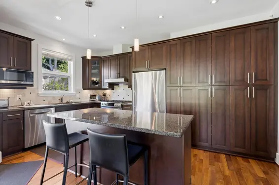 2133 Gordon Avenue, West Vancouver For Sale - image 8