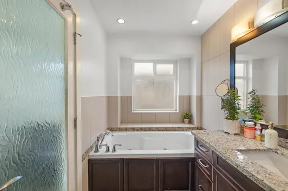 318 West 18th Street, North Vancouver For Sale - image 13