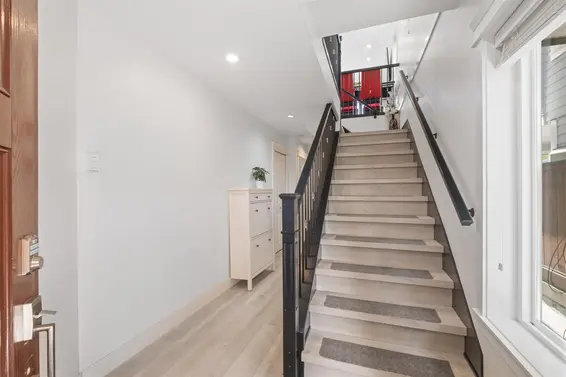 318 West 18th Street, North Vancouver For Sale - image 18