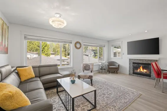 318 West 18th Street, North Vancouver For Sale - image 4