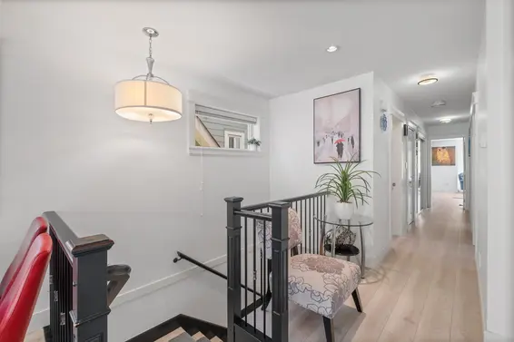 318 West 18th Street, North Vancouver For Sale - image 9