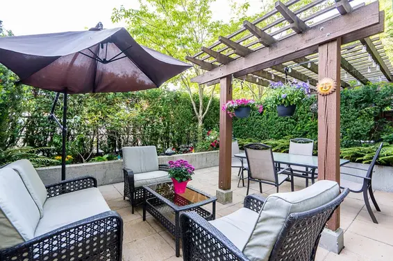 207 1677 Lloyd Avenue, North Vancouver