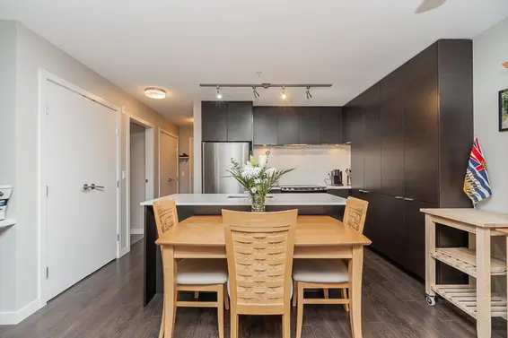 207 1677 Lloyd Avenue, North Vancouver For Sale - image 7