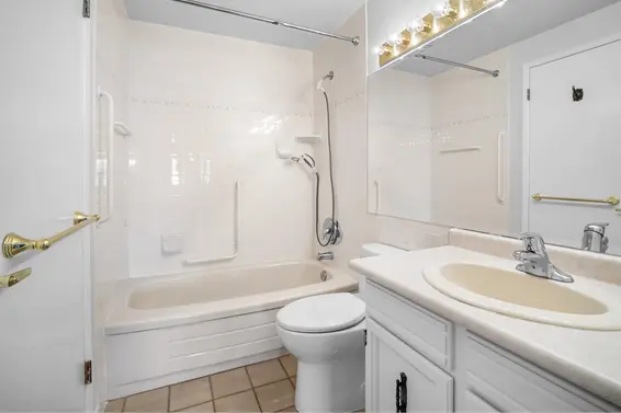 301 134 West 20th Street, North Vancouver For Sale - image 15