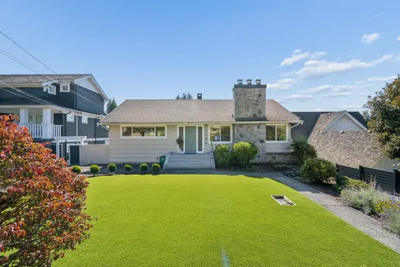 2288 Kings Avenue, West Vancouver For Sale - image 1
