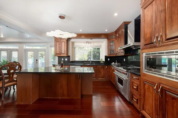 1361 Lawson Avenue, West Vancouver For Sale - image 10