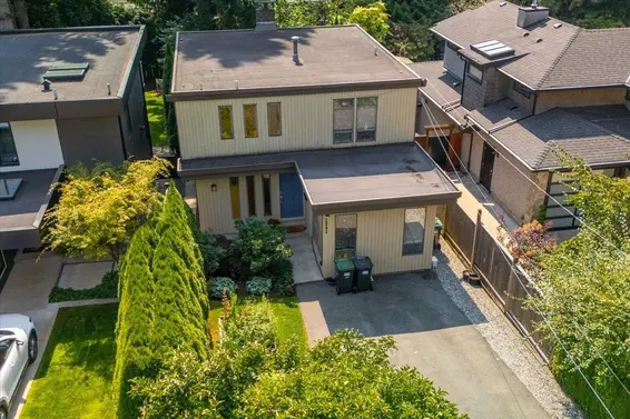 1341 Wellington Drive, North Vancouver For Sale - image 2