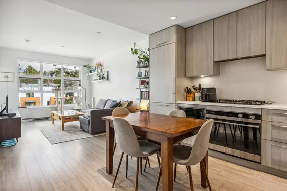 411 707 East 3rd Street, North Vancouver For Sale - image 4
