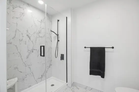 321 422 East 3rd Street, North Vancouver For Sale - image 31