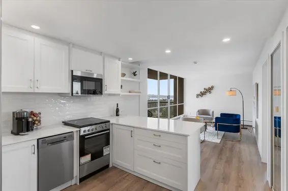 1710 2016 Fullerton Avenue, North Vancouver For Sale - image 2