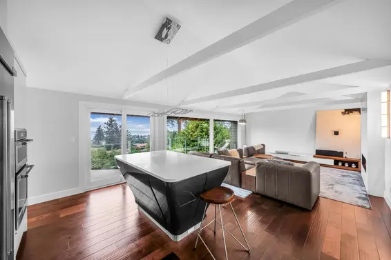4626 Woodgreen Drive, West Vancouver For Sale - image 5