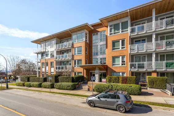 401 717 Chesterfield Avenue, North Vancouver