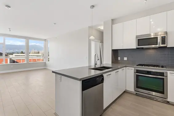 401 717 Chesterfield Avenue, North Vancouver For Sale - image 11