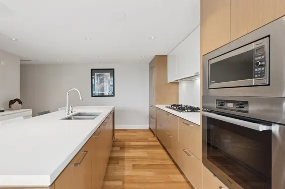201 908 Keith Road, West Vancouver For Sale - image 11